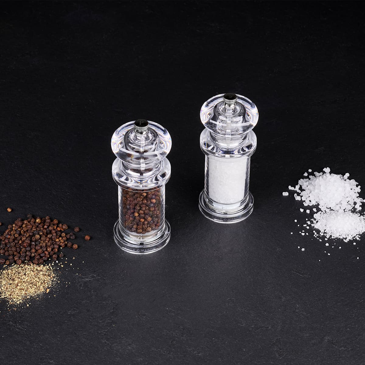 Bottle salt and pepper grinders in neutrals - Audo Copenhagen