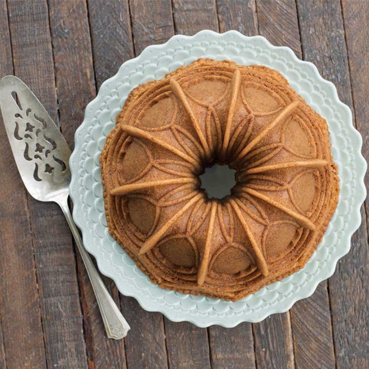 Nordic Ware Vintage Star Bundt Pan