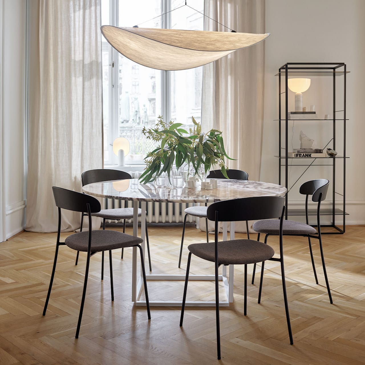 Florence Dining Table Ø145 - White Viola Marble