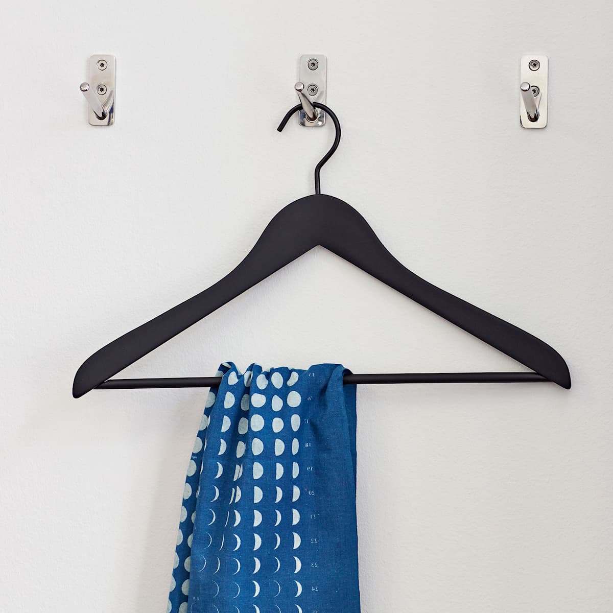 Buy Tati Coat Rack Small Carrara Marble from Asplund noga