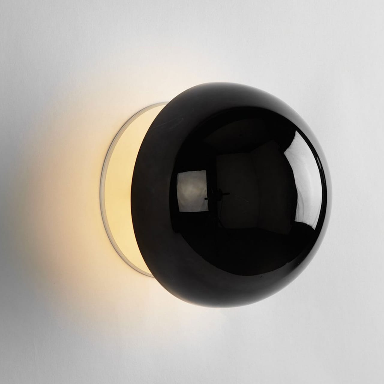 Eclipse Fixed Sconce