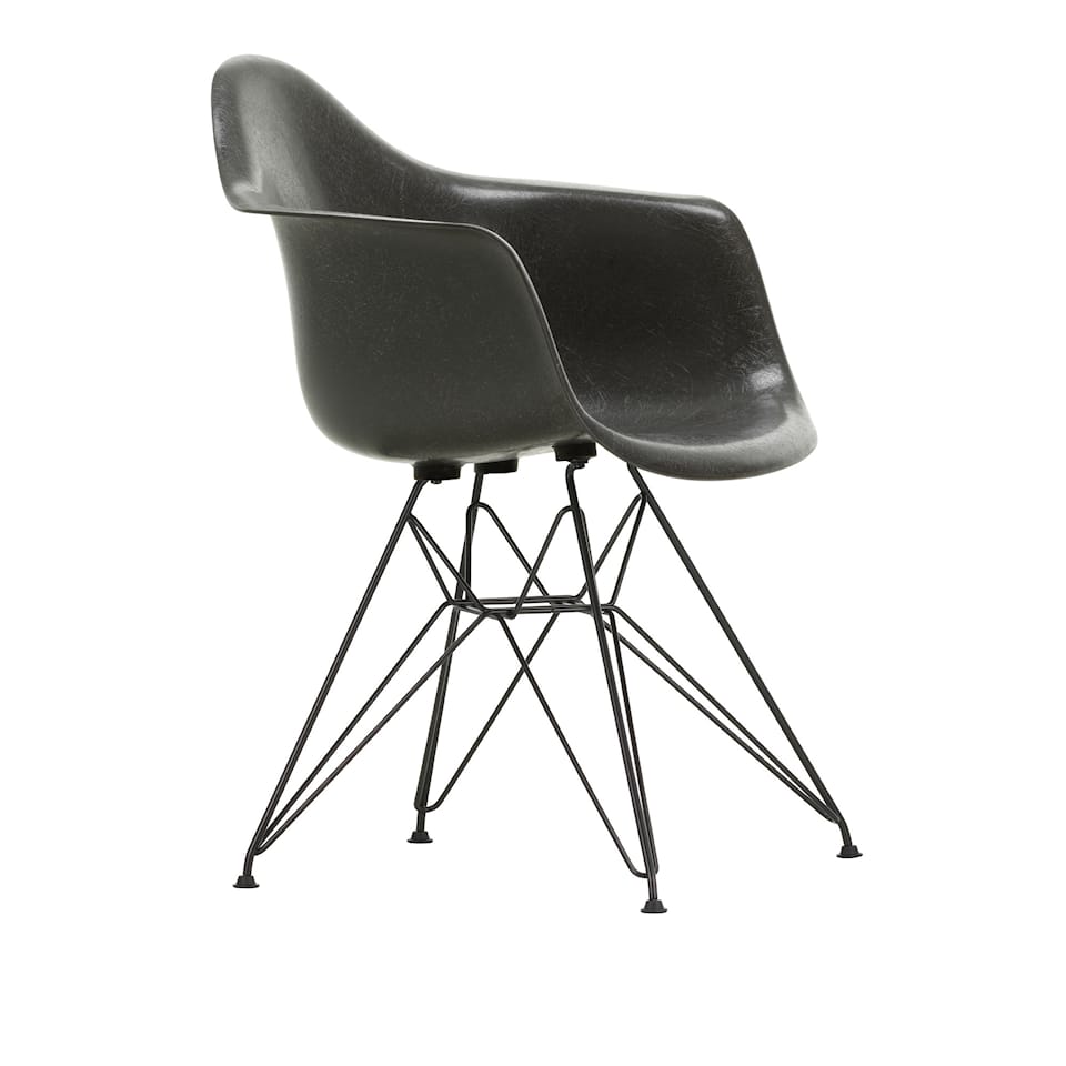 Eames Fiberglass Chair DAR