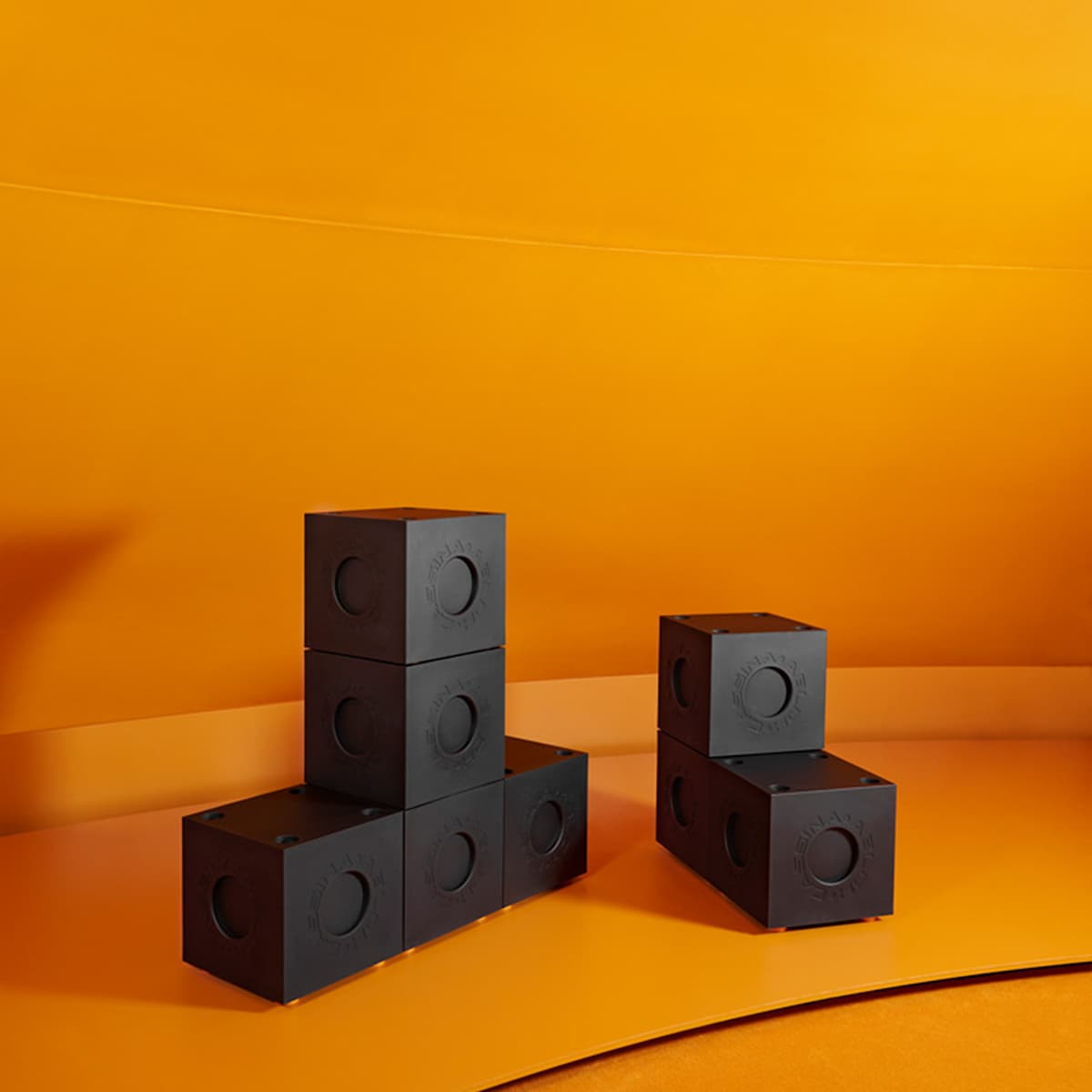 Modular Imagination Quadruple Connecting Element For Blocks By Virgil Abloh  in Orange - Cassina