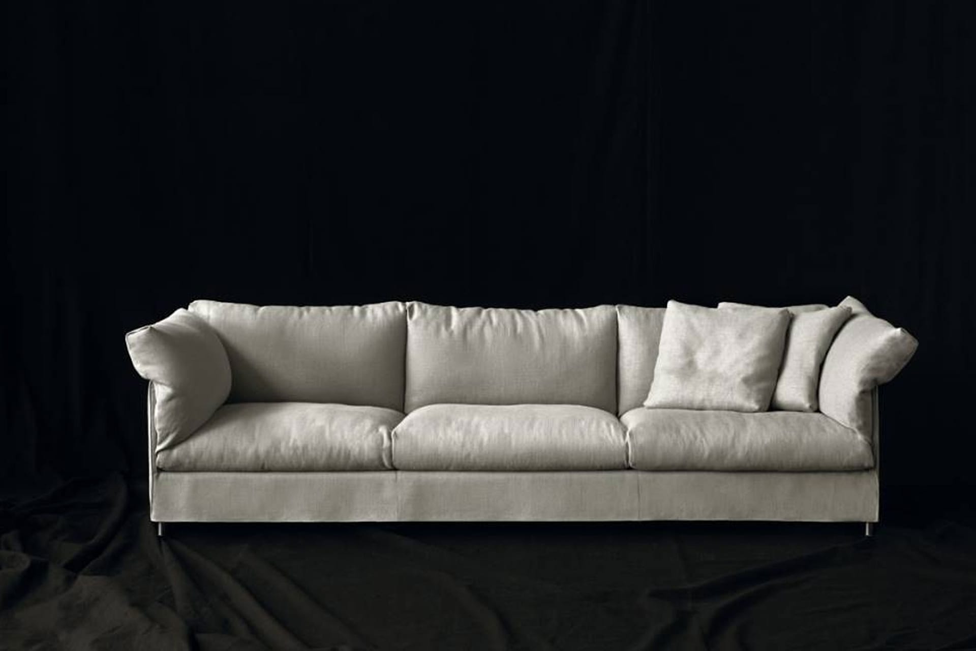 Chemise sofa store