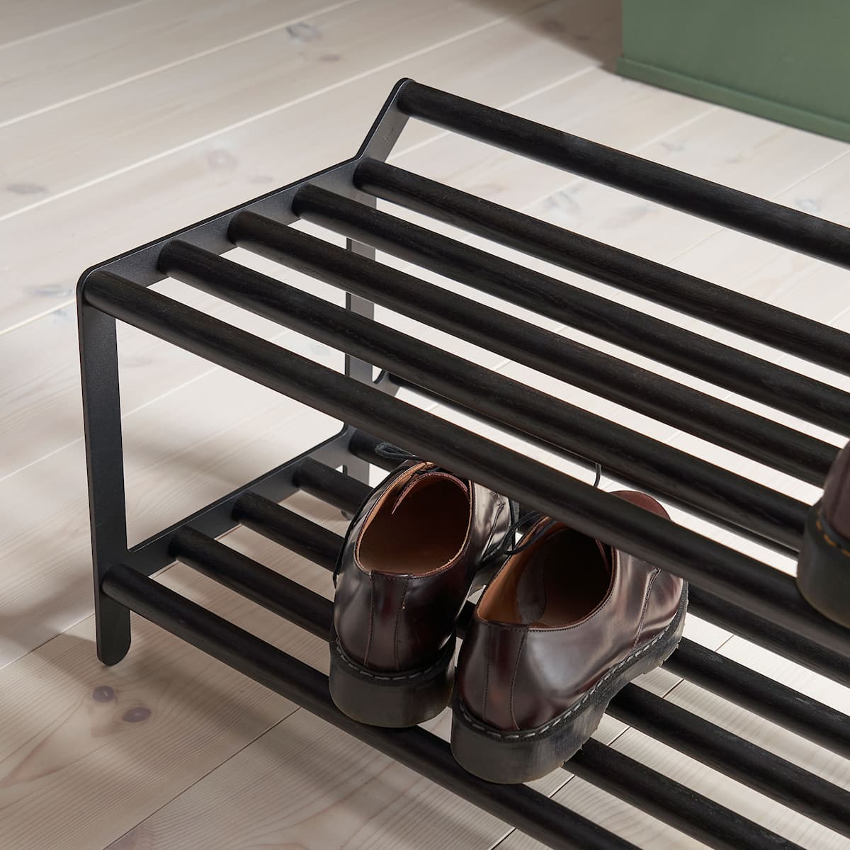 Tamburin Shoe Rack Black Stained Oak