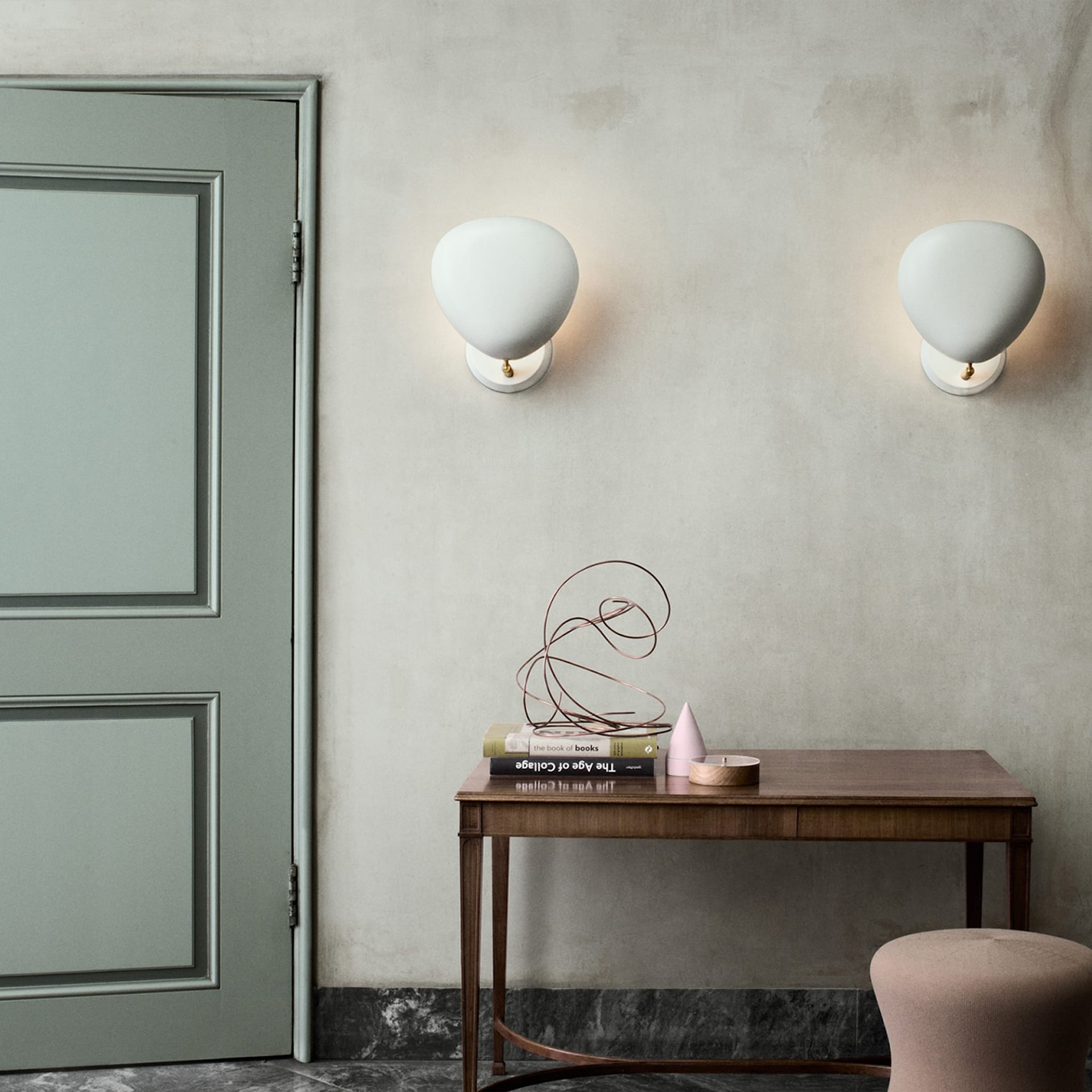 Gubi shop wall lamp