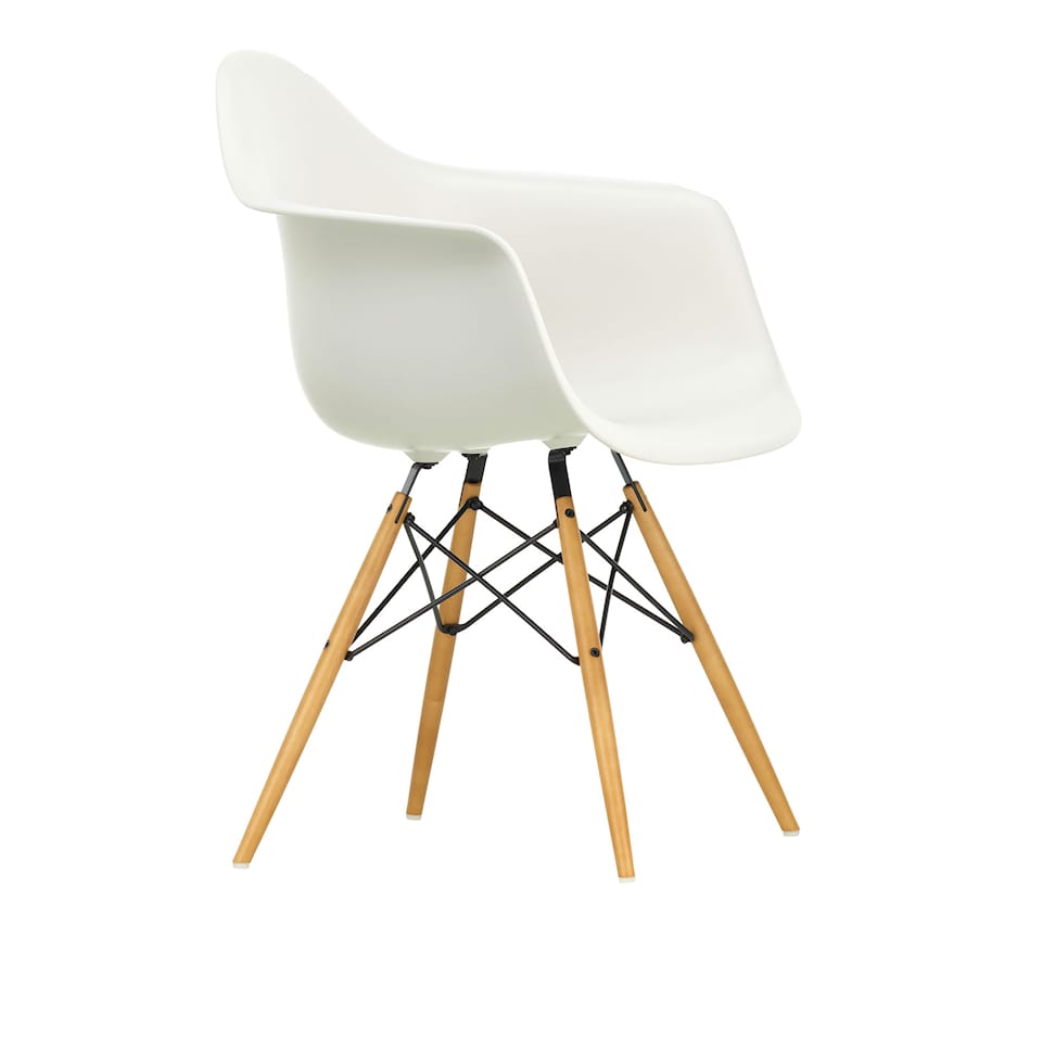 Eames Plastic Chair - DAW