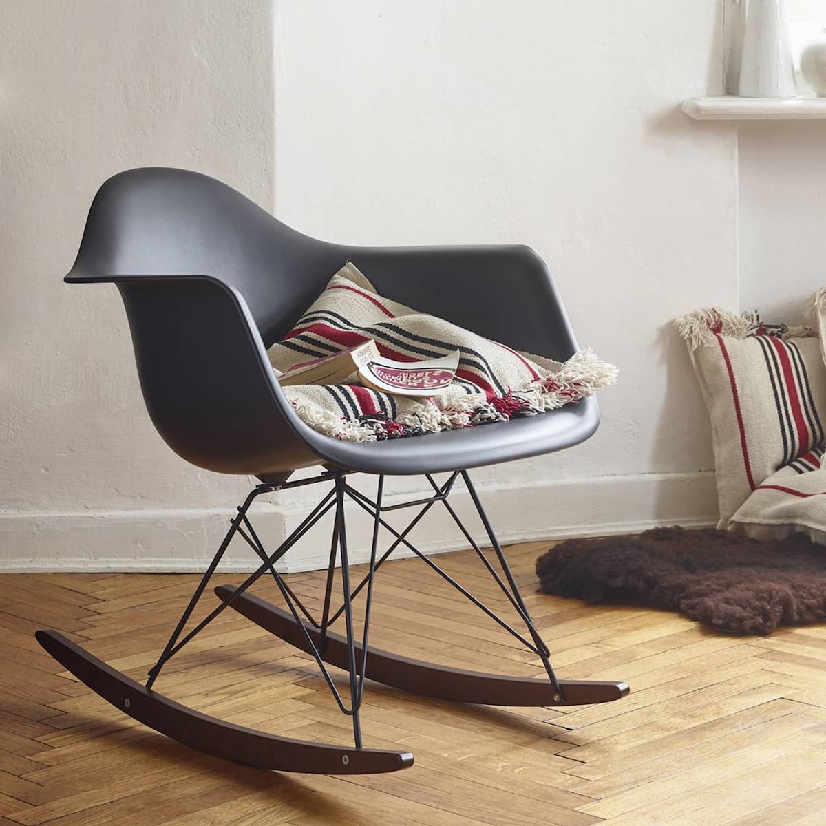 Eames Plastic Chair RAR