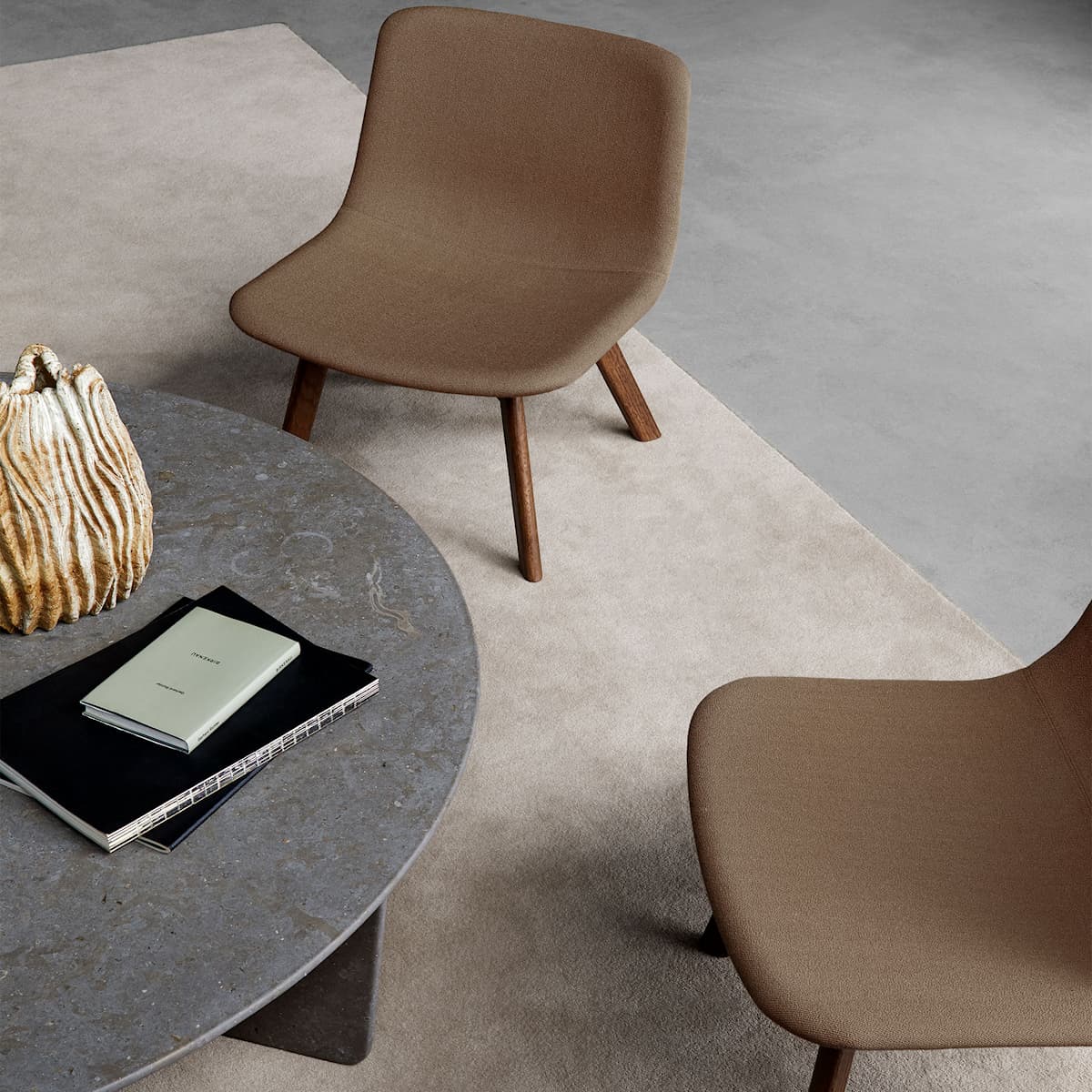 Pato Lounge Wood Base - Fully upholstered