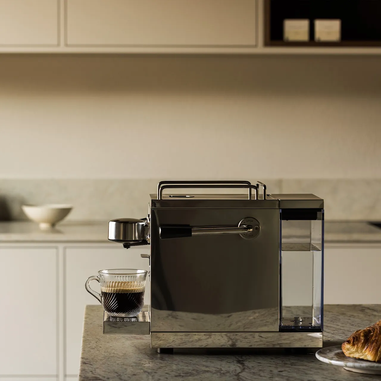 Sjöstrand Espresso Capsule Machine + Milk Frother + Coffee Capsules 40 st