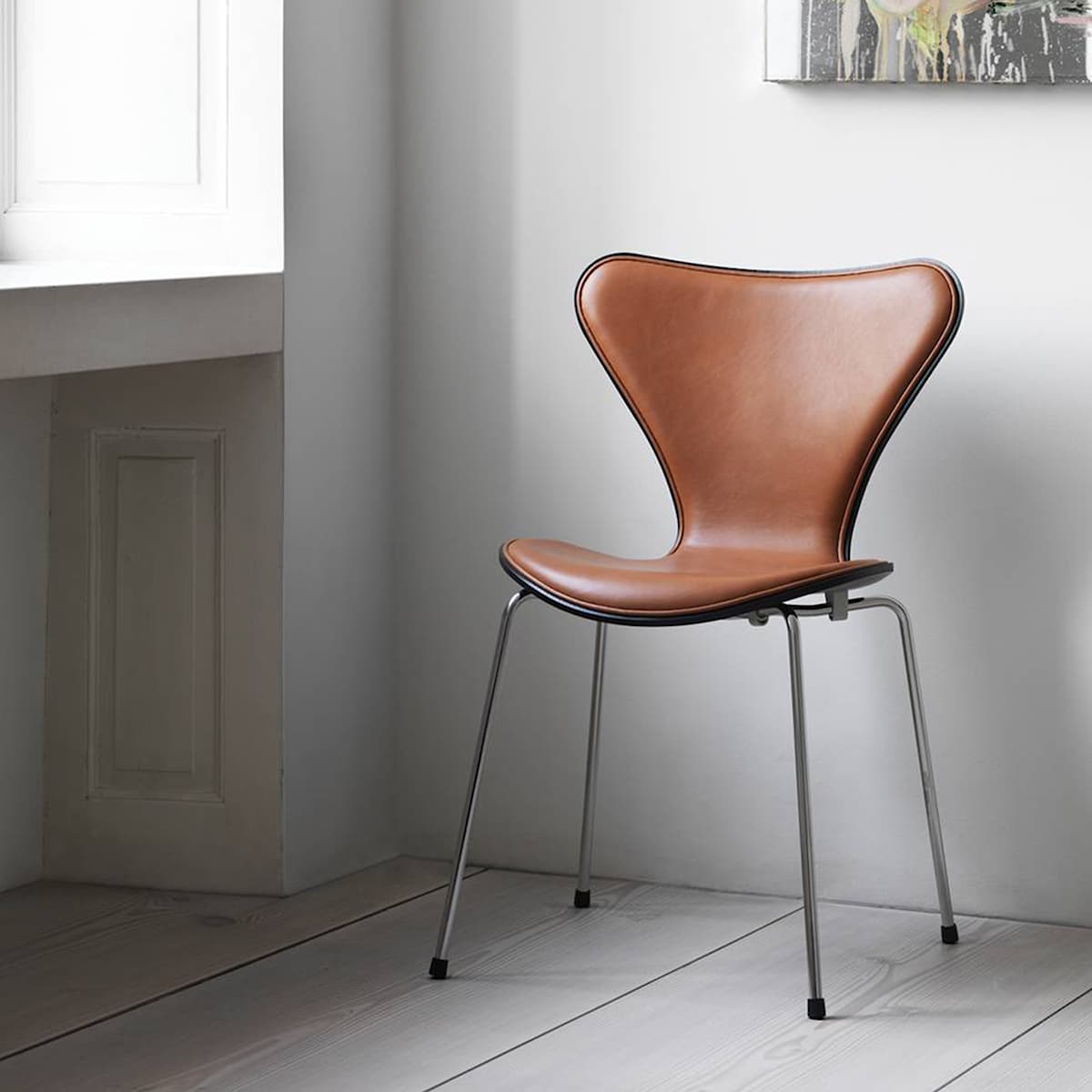 3107 Series 7 Front upholstered Campaign