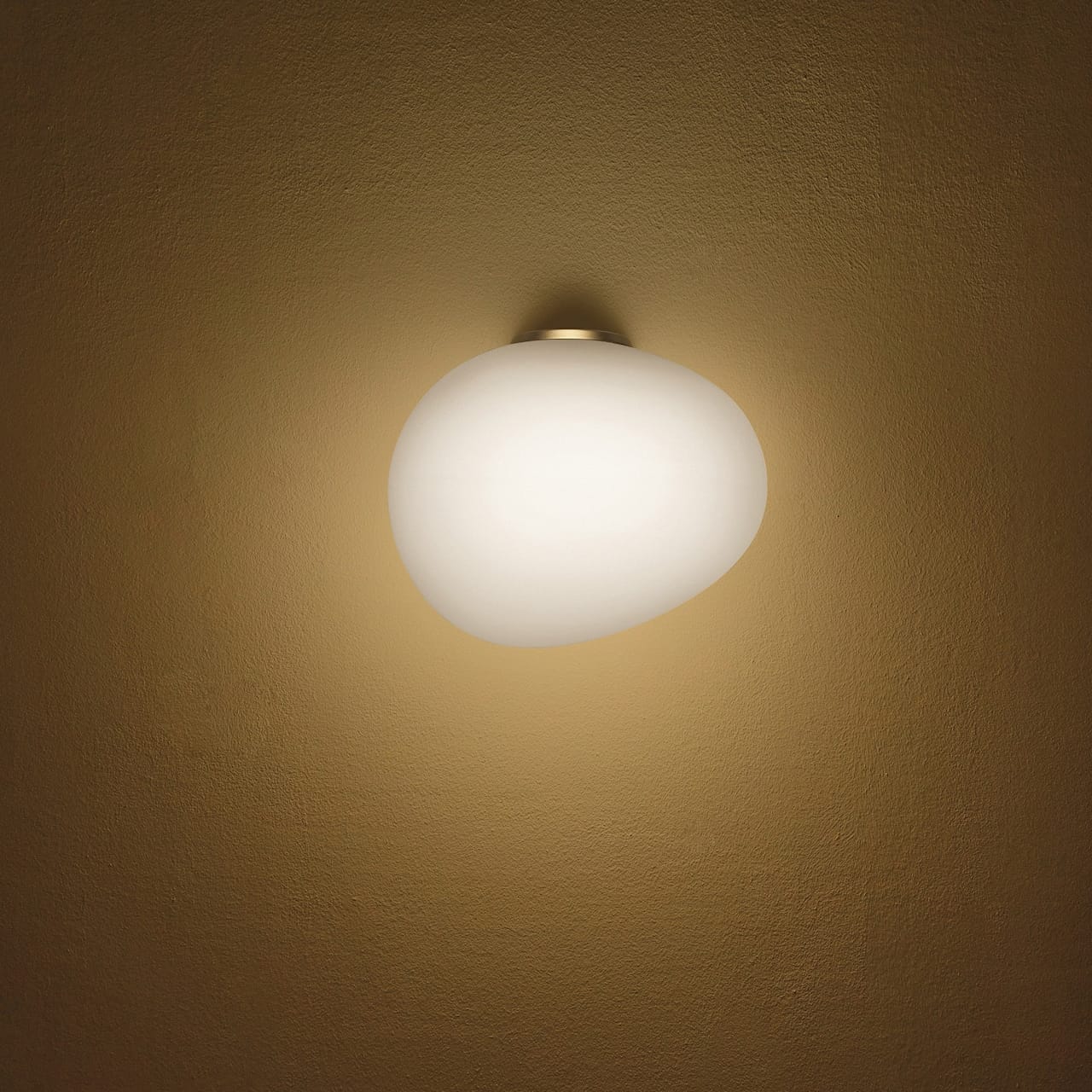 Gregg Semi 1 - Wall Lamp