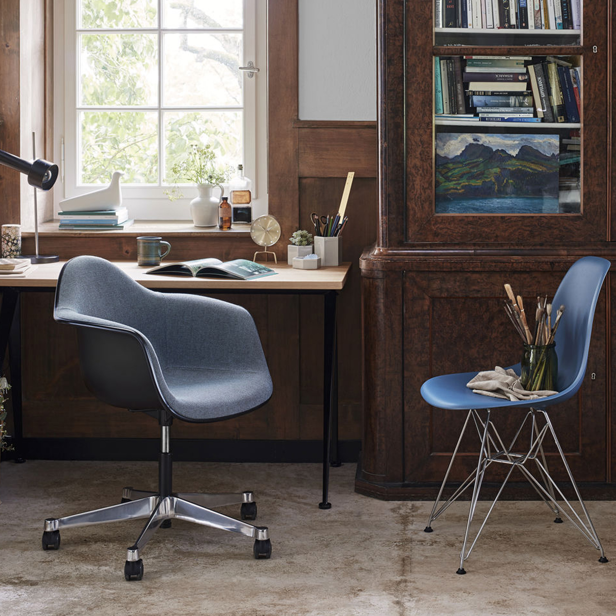 Vitra best sale eames pacc